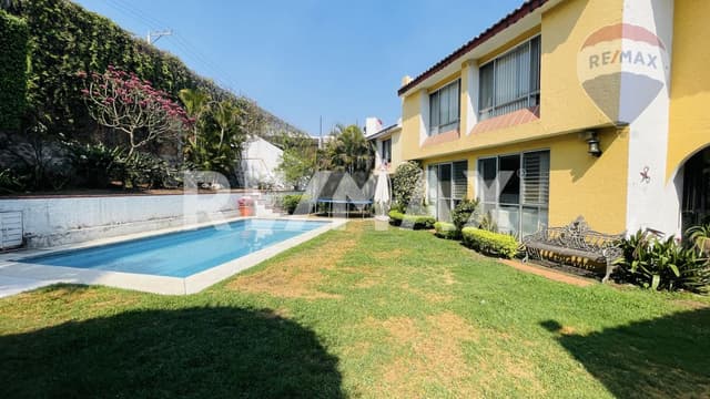 Venta de casa en condominio, Los Cizos, Cuernavaca, Morelos...Clave 4931