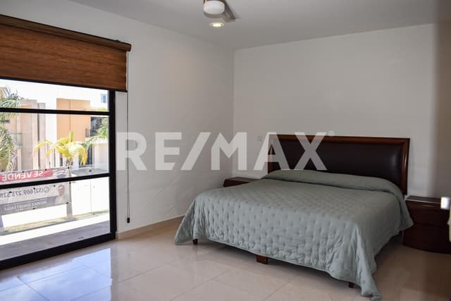 Casa  amplia y moderna en venta, a corta distancia de la casa club