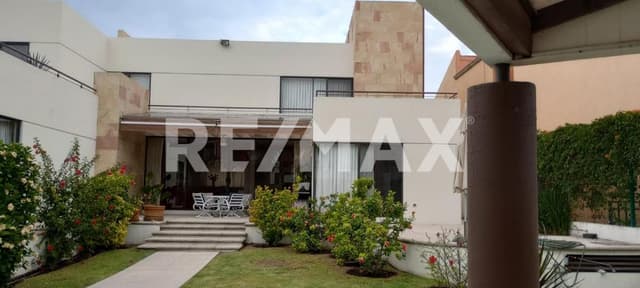 VENTA CASA ESTILO CONTEMPORANEO VILLAS DEL MESON JURIQUILLA SAN MIGUELITO
