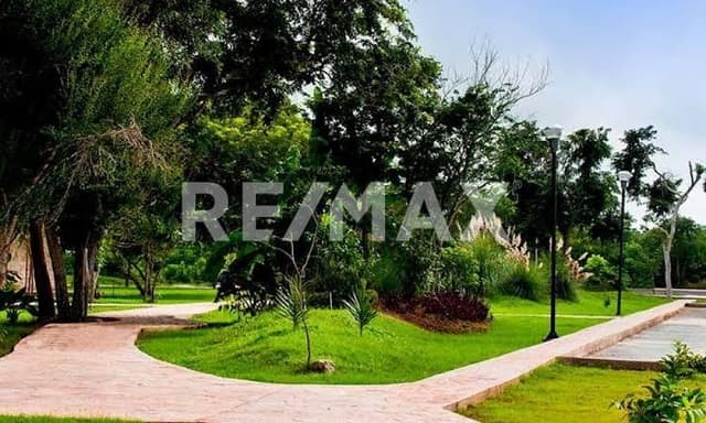Venta de terreno en Privada la La Rejoyada Komchen Mérida, Yuc