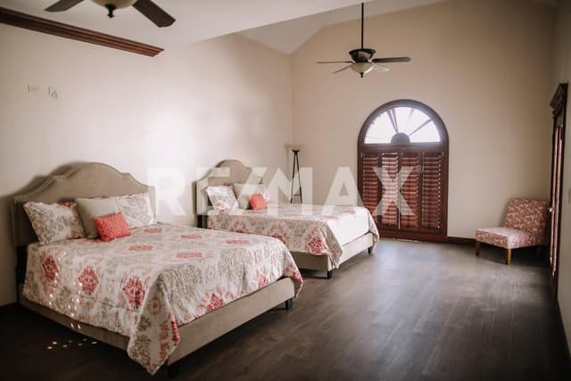 HERMOSA RESIDENCIA EN VENTA