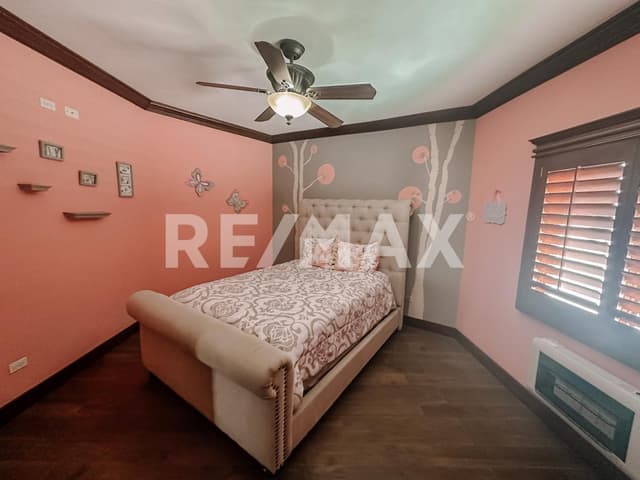 HERMOSA RESIDENCIA EN VENTA