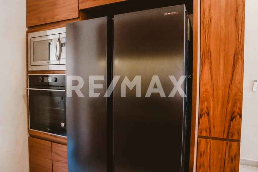 CASA EN VENTA EN LA VELETA DE 3 RECAMARAS 