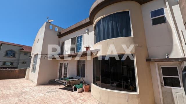 Se vende casa en Lomas de San Marino