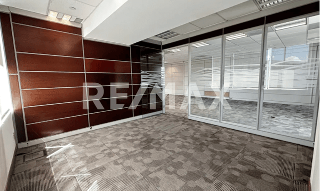 OFICINA - COMERCIAL EN RENTA EN SANTA FE
