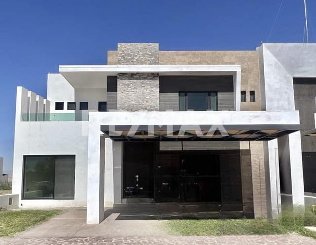 CASA EN VENTA EN ALTOZANO LA NUEVA LAGUNA 