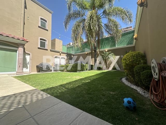 CASA EN VENTA LOMA DORADA QUERÉTARO