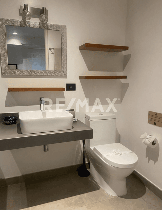 Departamento  de 2 rec en venta en Aldea Zama 