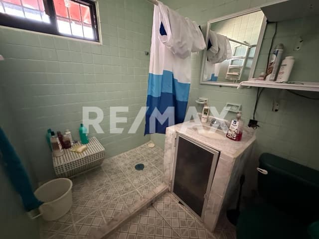 CASA SOLA CON ALBERCA Y VISTA AL MAR EN ACAPULCO MOZIMBA SECCION PALOMRES