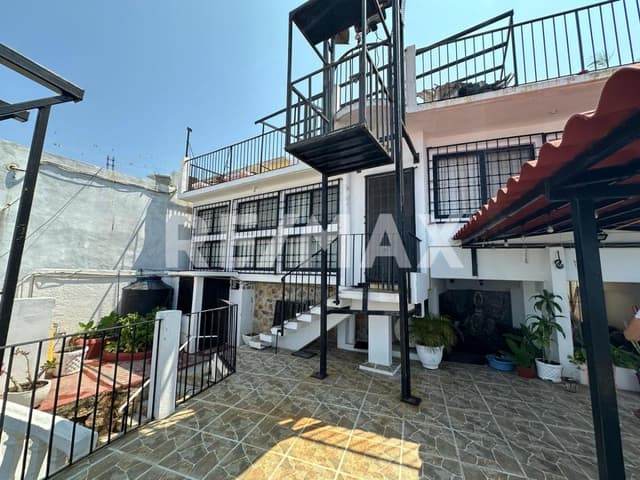 CASA SOLA CON ALBERCA Y VISTA AL MAR EN ACAPULCO MOZIMBA SECCION PALOMRES