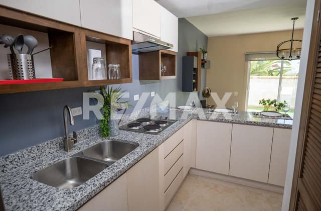 CONDOMINIOS EN VENTA FRENTE AL MAR EN ROSARITO BC (2 HABITACIONES)