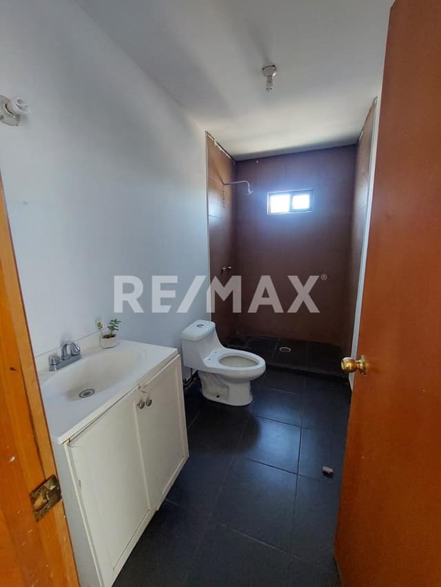 Casa en Venta en Fracc. Las Nubes II, con habitación en planta baja 