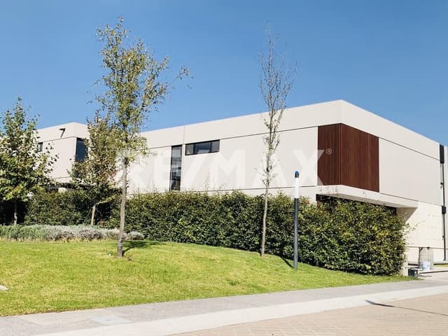 CASA EN VENTA EN LOMAS DEL CAMPANARIO NORTE QUERETARO - RCV240525-GM