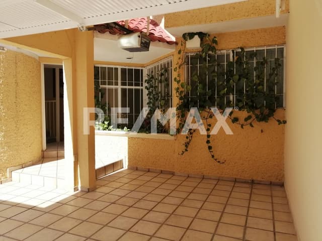 Casa en Venta en el Fraccionamiento Domingo Arrieta cercana a la SEP