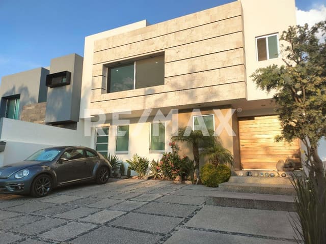RCV CASA VENTA  LOMAS DE JURIQUILLA
