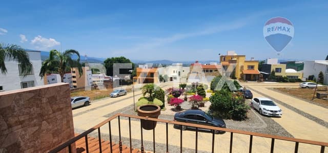 Venta de casa sola, Lomas de Ahuatlán, Cuernavaca, Morelos...Clave 4975