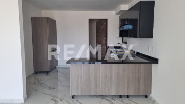 DEPARTAMENTO EN RENTA GRAND LIVING JURIQUILLA QUERETARO RCV240530-AEB/DE