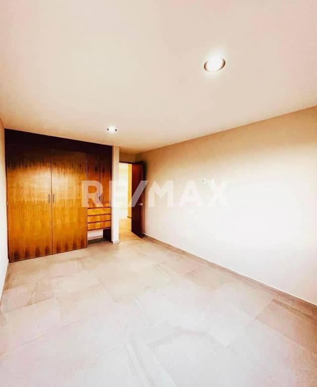 DEPARTAMENTO EN VENTA ZIBATA CON VISTA AL LAGO. EL MARQUÉS, QRO. 