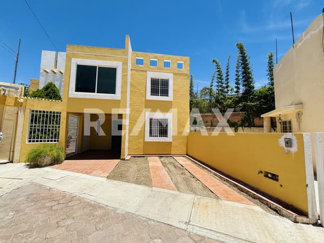 CASA EN VENTA EN FRACCIONAMIENTO REAL DEL MEZQUITAL