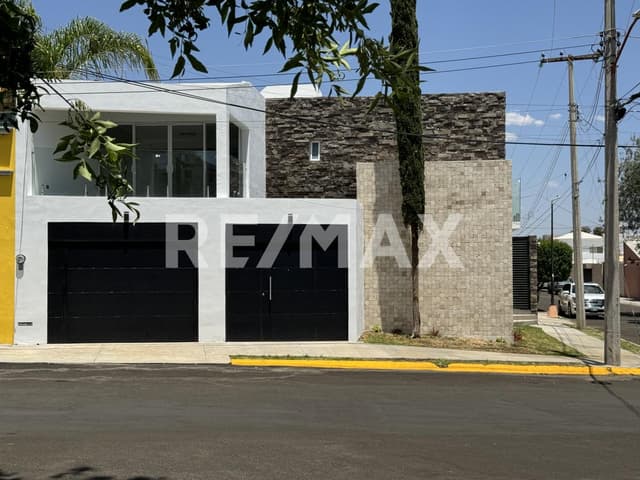 Se vende casa en Fraccionamiento Lomas del Guadiana