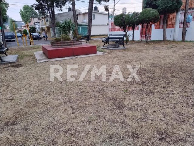 LTS Casa en Venta en Ampliación los Fresnos, Naucalpan de Juárez