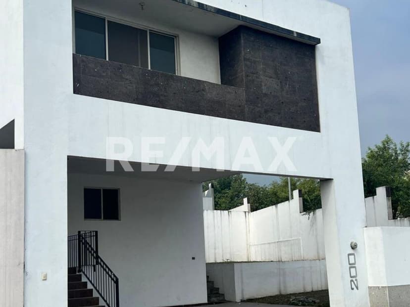 Casa en Venta en Cumbres 8vo Sector, Monterrey