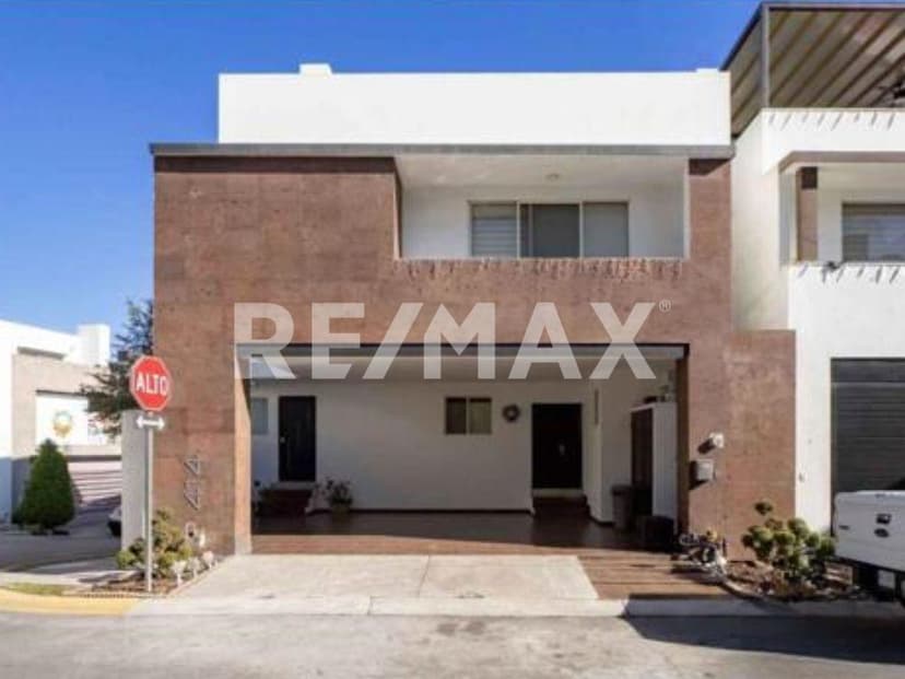 Residencia en Venta en Sector Francés, Cumbres 8vo Sector