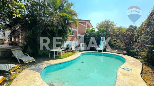 Venta de casa sola, Col. Lomas de Burgos, Temixco, Morelos...Clave 4983