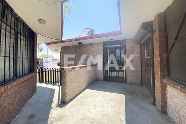 Local - Comercial en Venta - 5