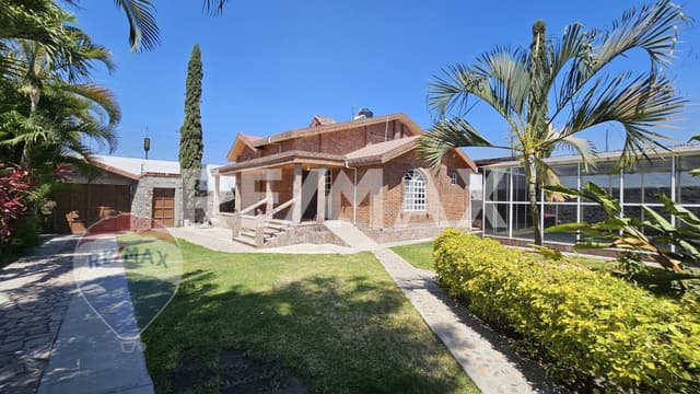 Venta de casa sola en Xochitepec, Morelos...Clave 4987