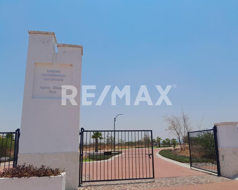 TERRENO EN VENTA EN CIUDAD MADERAS SUR 