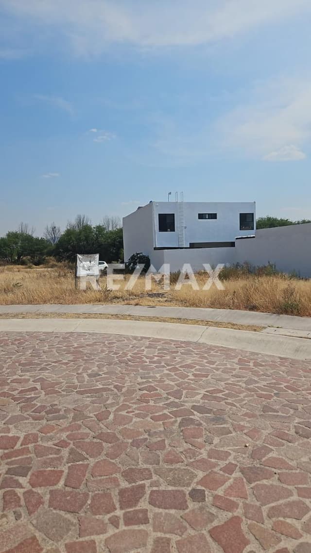 TERRENO EN VENTA ABAJO DE PRECIO COMERCIAL FRACCIONAMIENTO EL ENCINO QUERETARO 