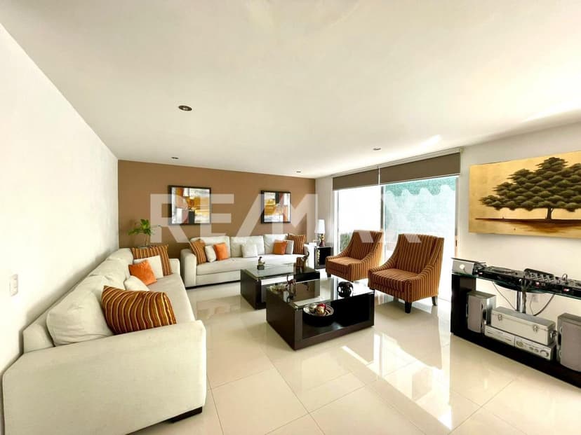 CASA EN VENTA MILENIO III QUERETARO RCV240610-JBA