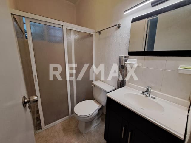 Casa en venta en esquina de un piso en Fraccionamiento Las Américas, Mérida, Yuc
