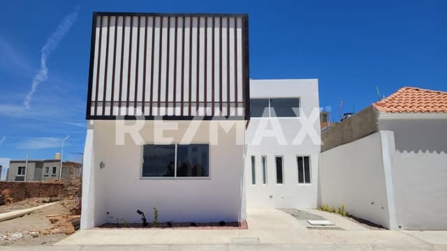Casa en Venta Completamente Nueva en Fraccionamiento Ancira