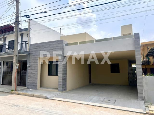 Casa en Venta en Jardines de Champayan