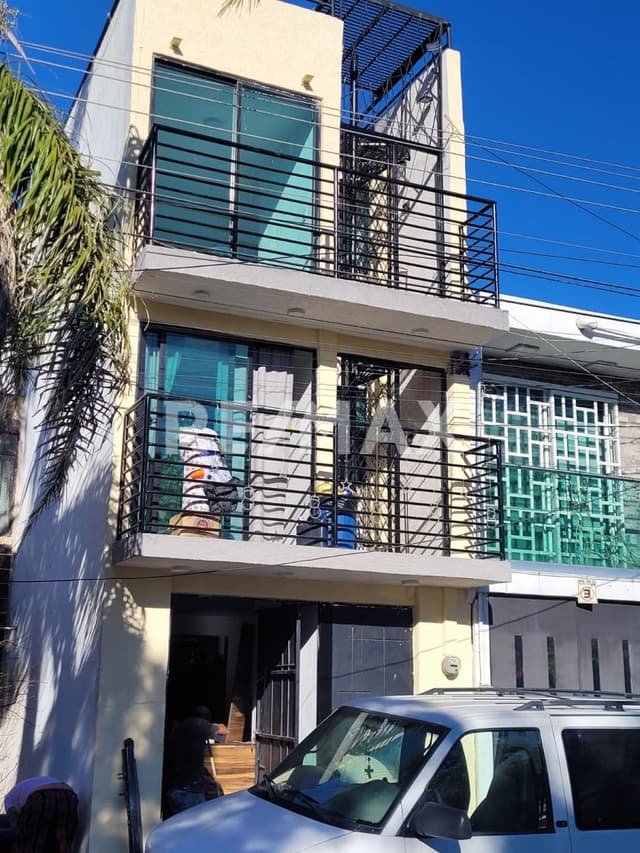 Casa en Venta - Jardines del Valle, Zapopan Jalisco