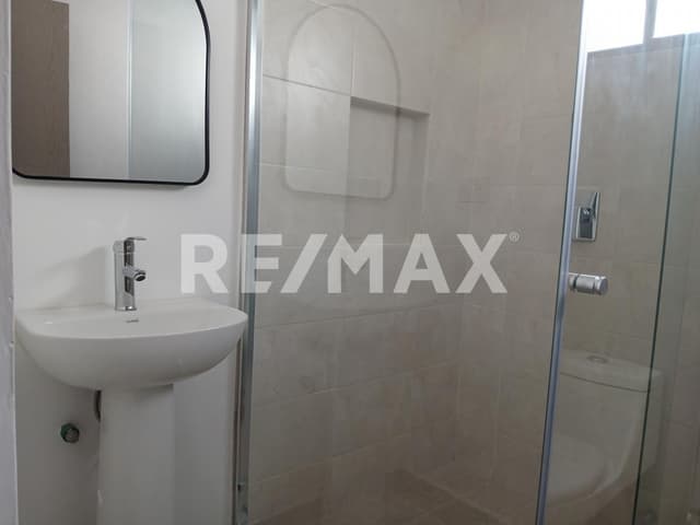 CASA EN VENTA EN PASEO AUREA