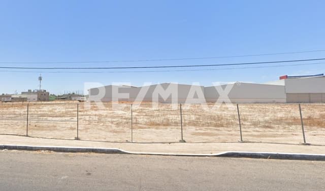 Terreno comercial en excelente zona 3