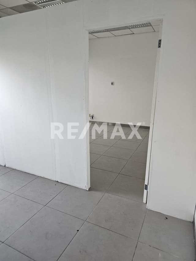 Local comercial en renta en Plaza la Milla en Hermosillo, Sonora.