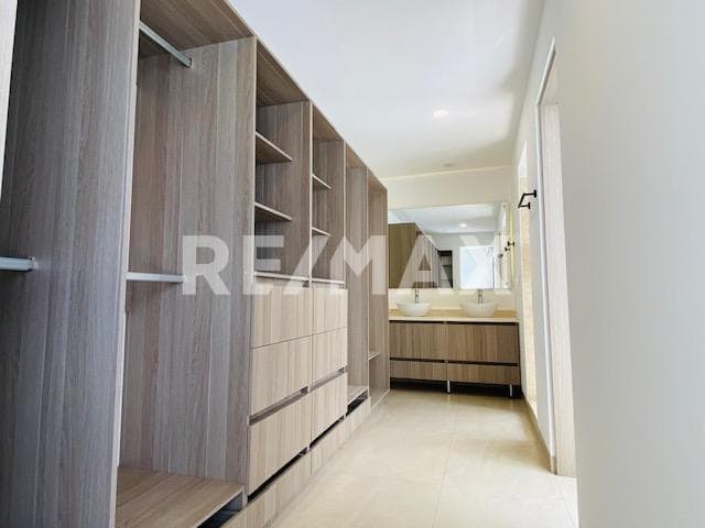 CASA EN VENTA EN EL CONDADO QUERETARO - RCV240618-GM