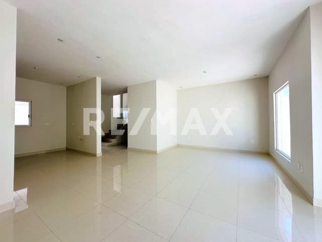 CASA EN VENTA EN LOMAS DEL NORTE 