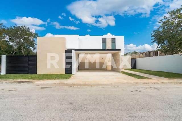 Casa en Venta en Residencial la Rejoyada en Mérida Yucatán.