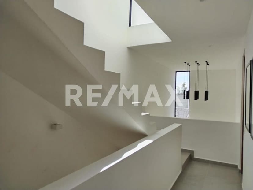 Gallery main