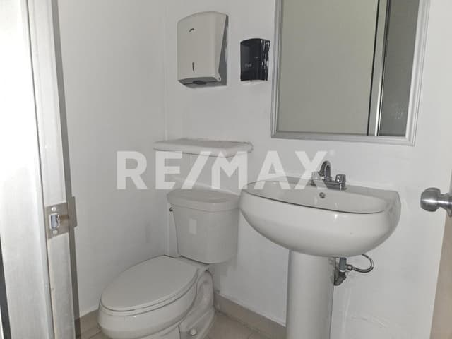 LOCAL COMERCIAL EN CALZADA DE LA VIGA