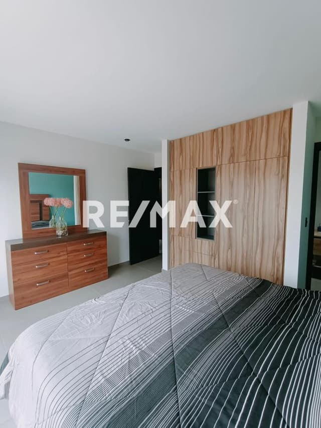 Centrico departamento en venta en tercer piso