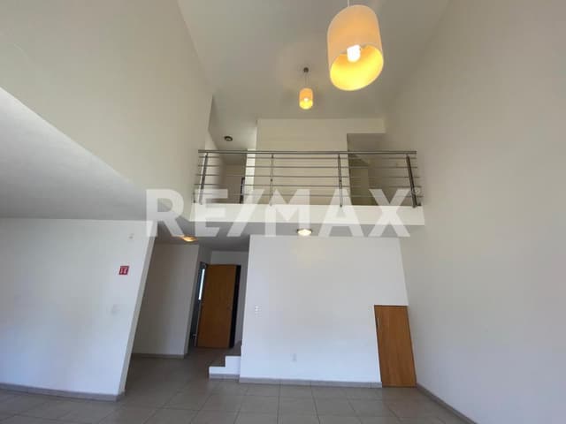 VENTA DE CASA  DUPLEX CON ROOF GARDEN EN JURIQUILLA SANTA FE