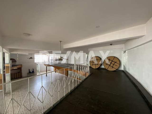 Renta de Local Comercial en División del Norte Tlalnepantla