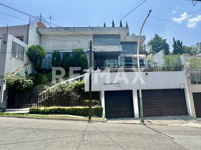 Casa en Venta en Lomas de Tecamachalco