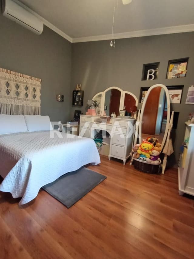 CASA EN VENTA LA FAVORITA CELAYA